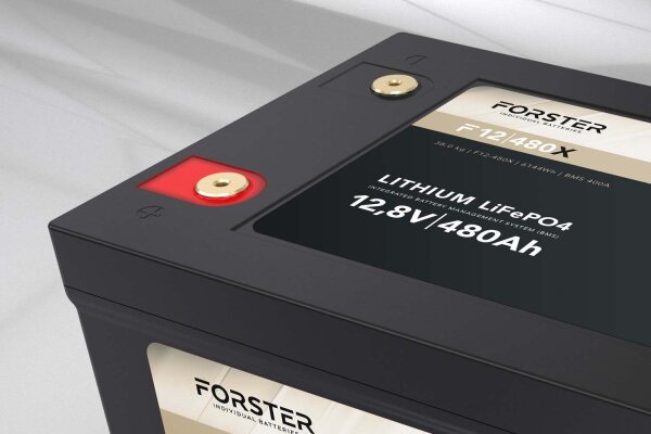 Forster 12,8V Lithium 480Ah LiFePO4 Premium Batterie | 300A-BMS-2.0 | 500A Bluetooth Mess-Shunt | 6144Wh | IP67